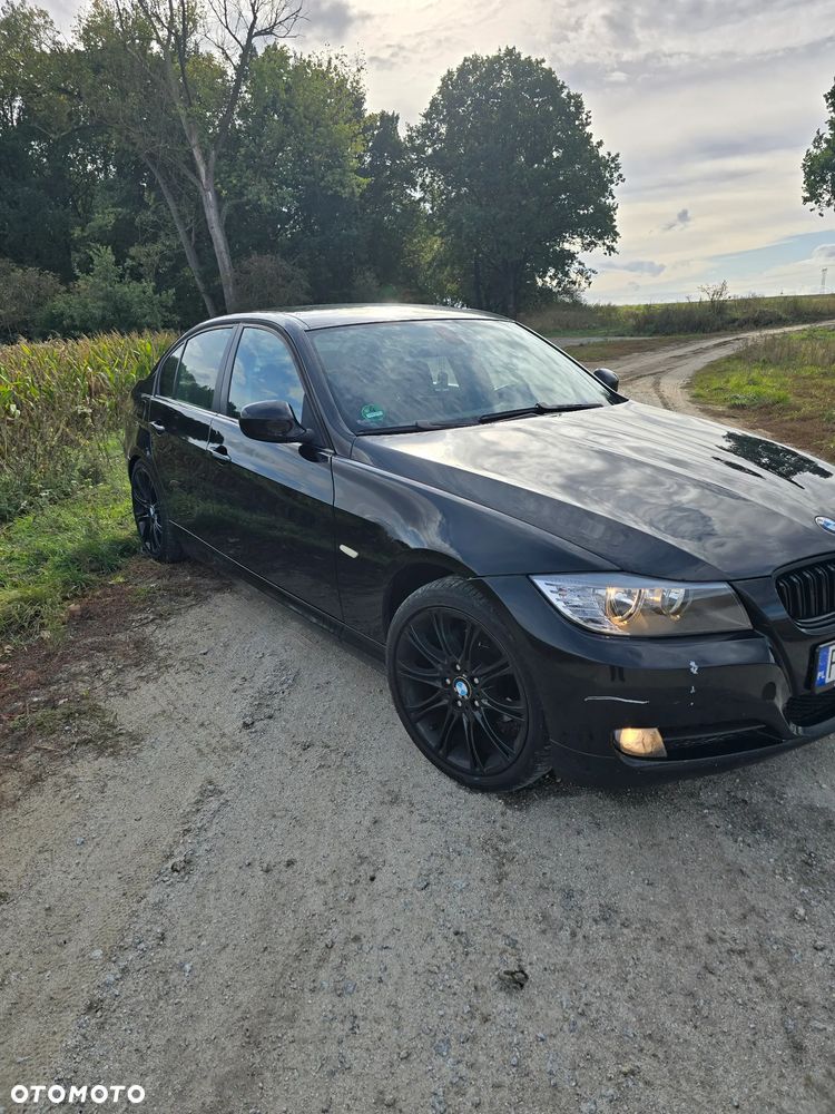 BMW Seria 3 318i - 1