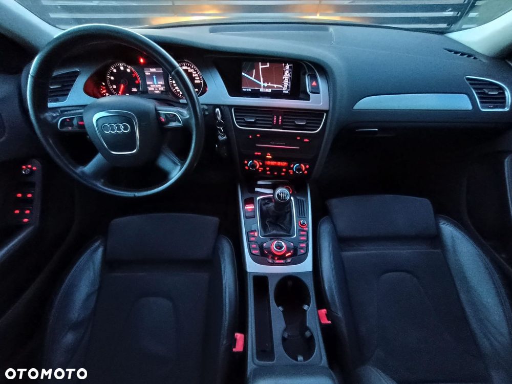 Audi A4 Avant - 11