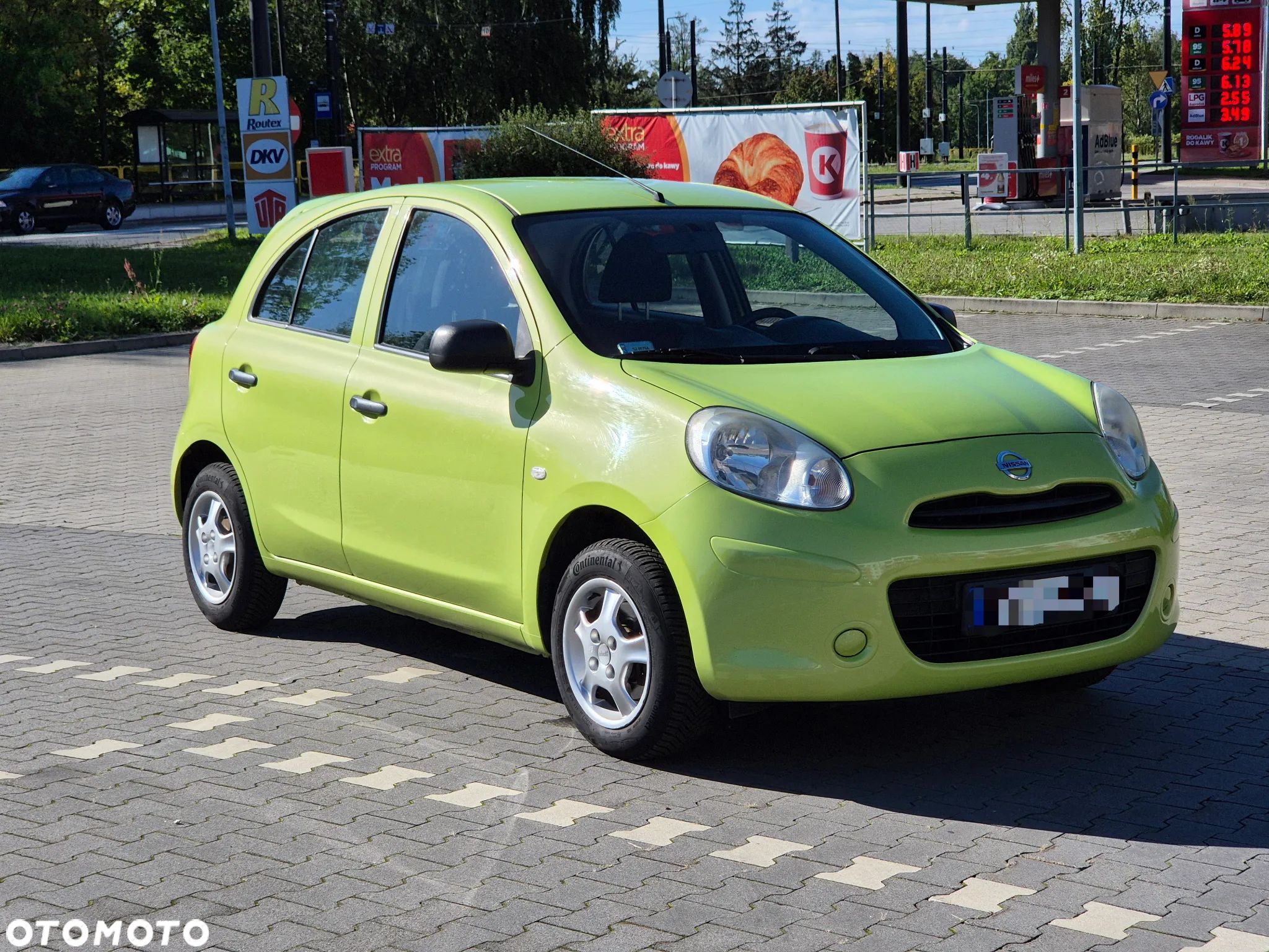 Nissan Micra - 1