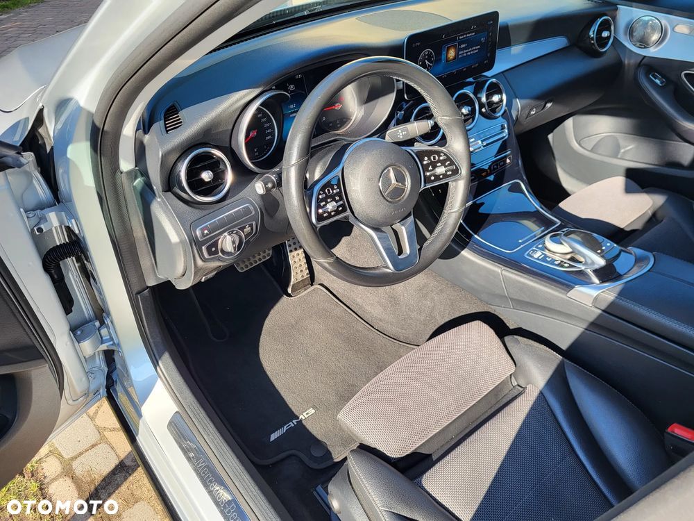 Mercedes-Benz Klasa C 220 d 9G-TRONIC - 27