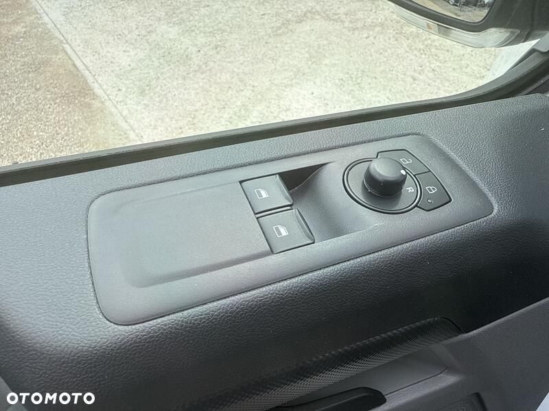 Ford Transit Custom - 12