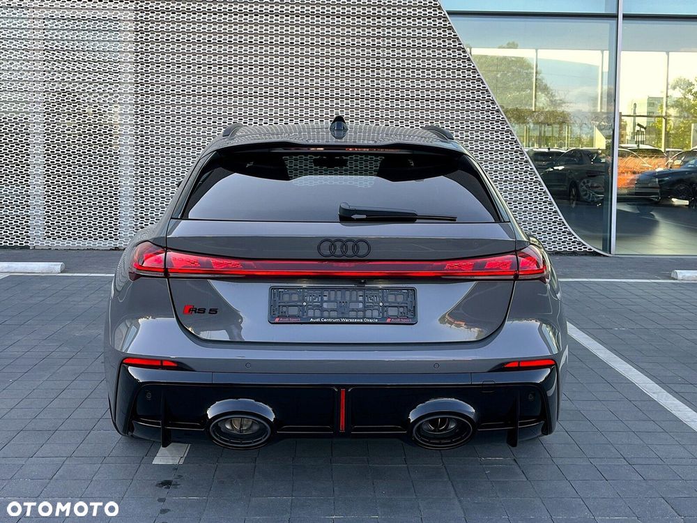 Audi RS5 Avant - 10