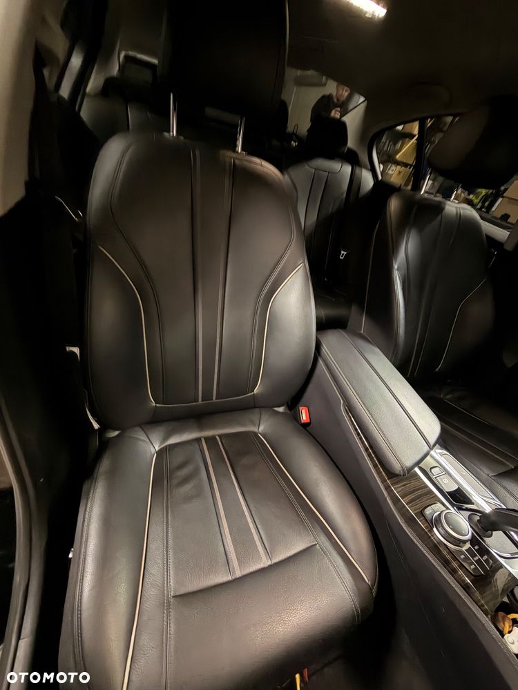 BMW Seria 5 520d Luxury Line sport - 13