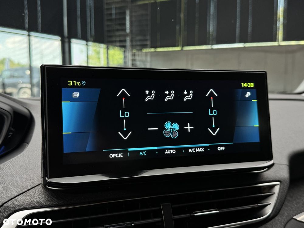 Peugeot 3008 1.6 PureTech Hybrid PHEV Allure S&S EAT8 - 33