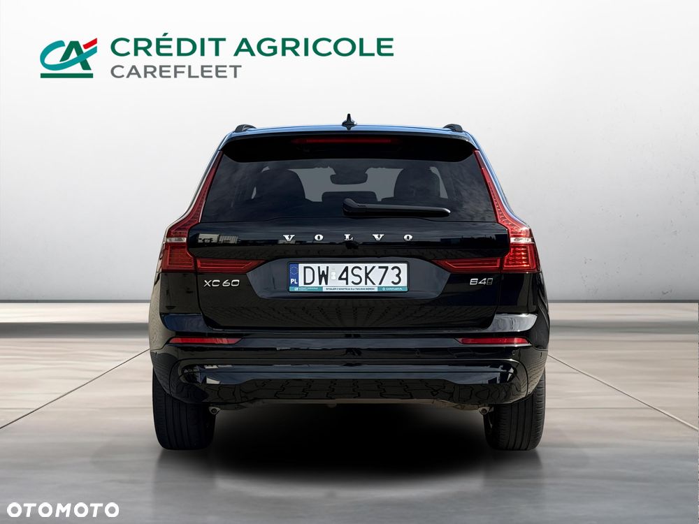 Volvo XC 60 B4 D AWD Momentum Pro - 4