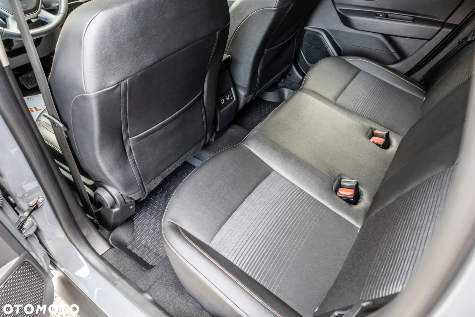 Dacia Duster 1.3 TCe SL Extreme EDC - 28
