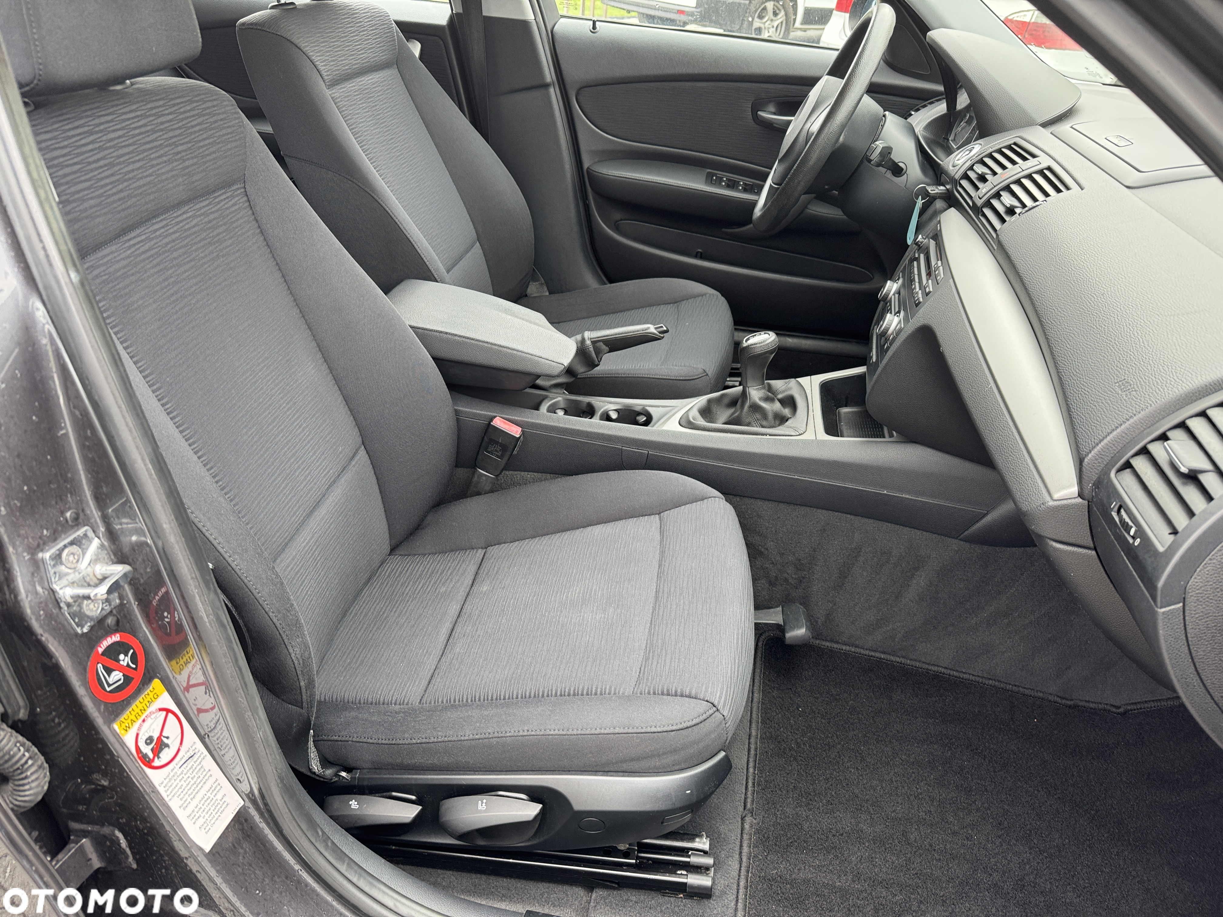 BMW Seria 1 118d - 27
