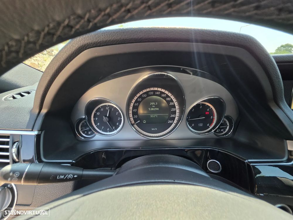 Mercedes-Benz E 250 CDi Avantgarde BlueEfficiency - 14