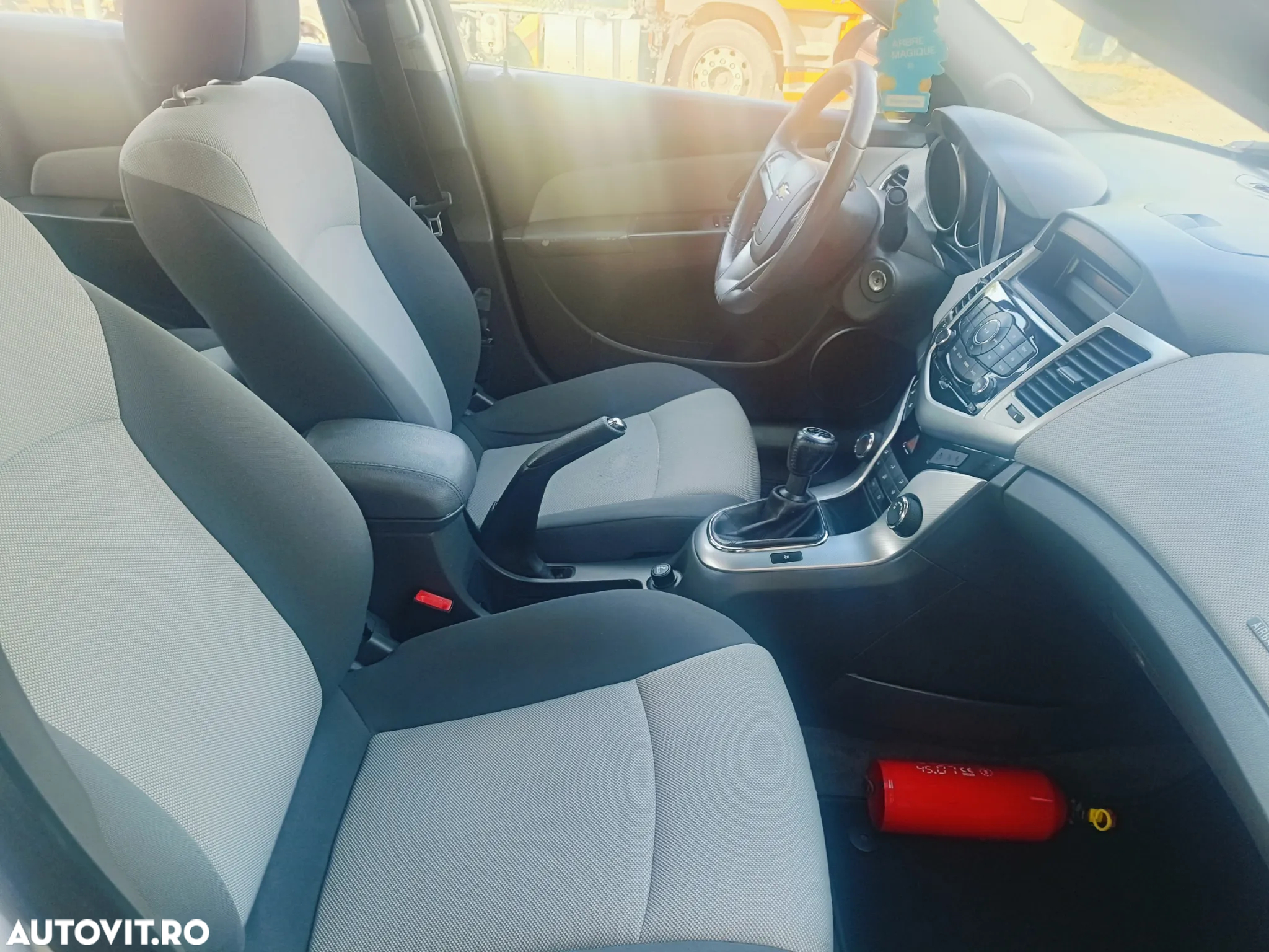 Chevrolet Cruze 2.0 LS - 8