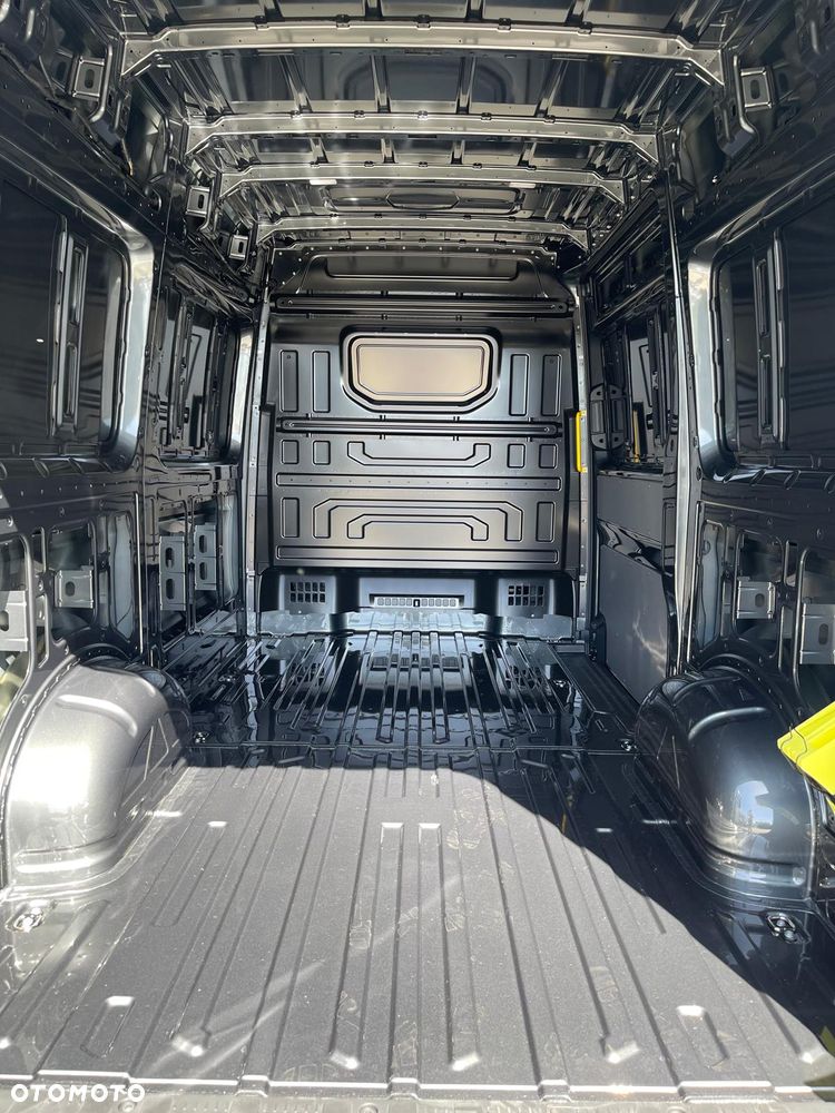 Volkswagen Crafter - 15