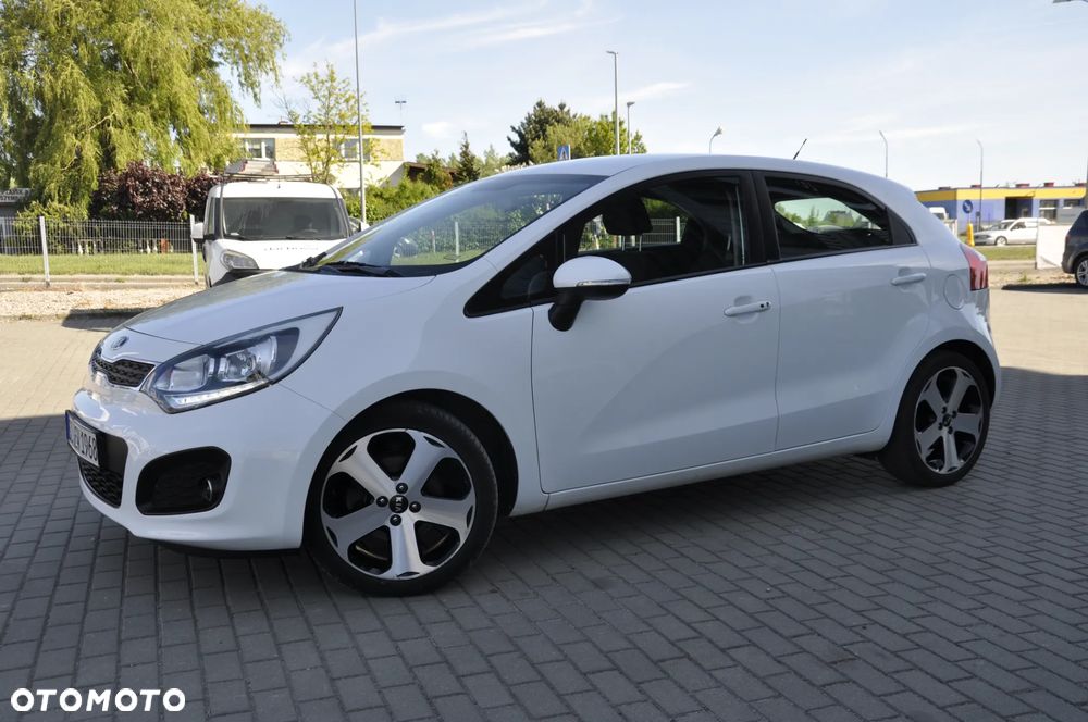 Kia Rio 1.2 Dream Team Edition - 3