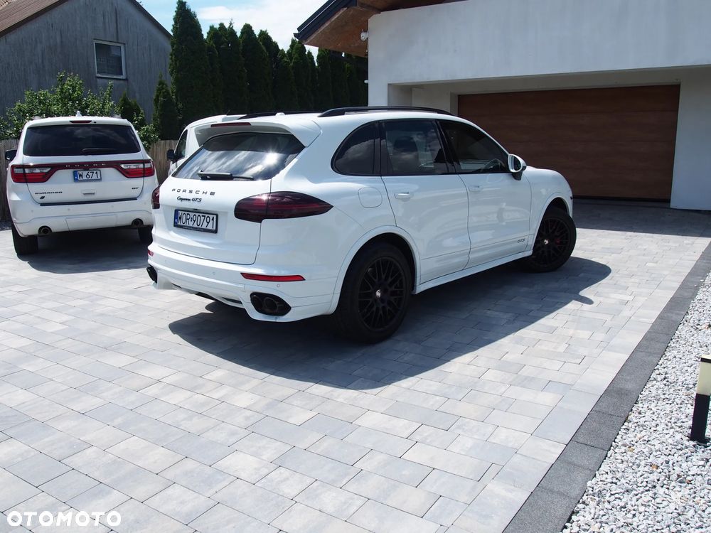 Porsche Cayenne GTS - 6