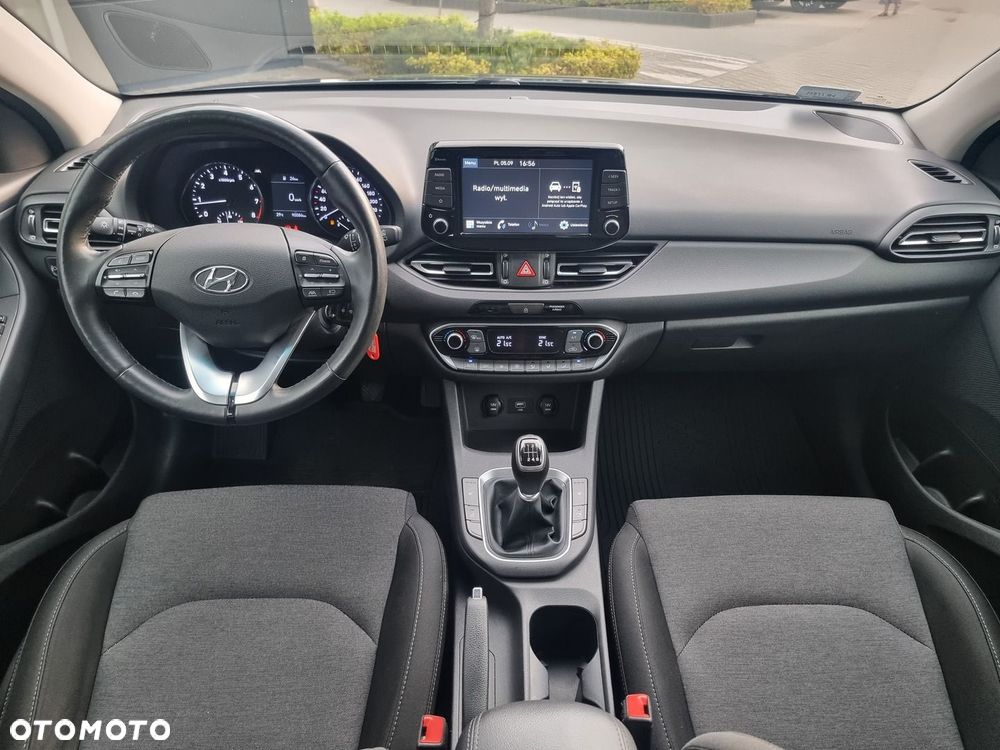 Hyundai i30 1.5 DPI Smart - 27
