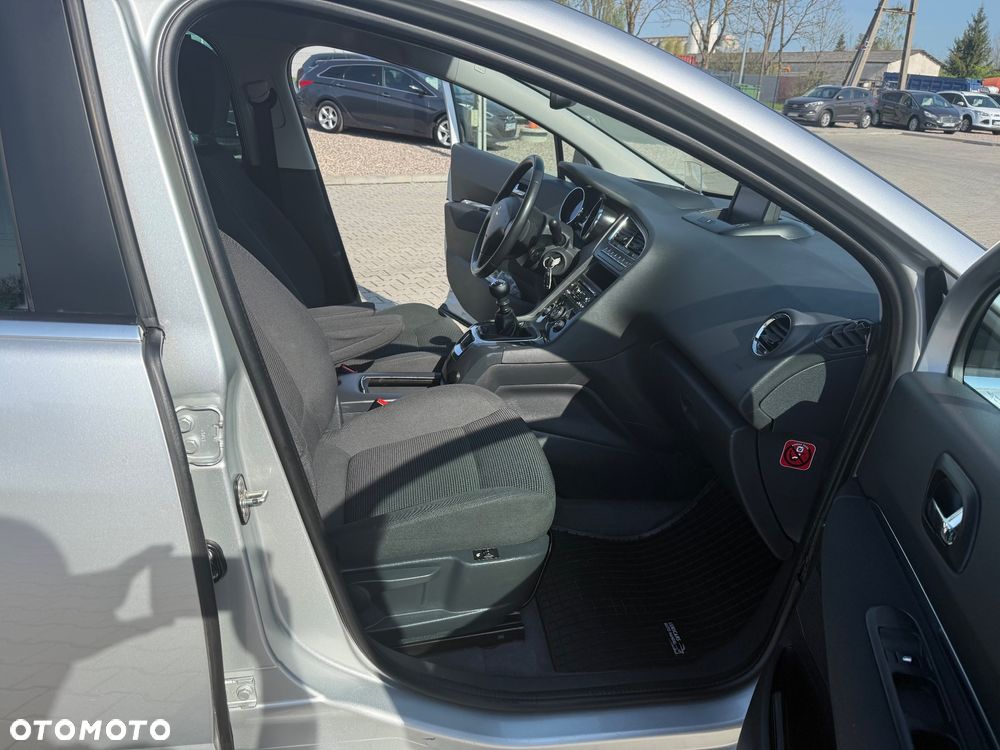 Peugeot 5008 2.0 HDi Allure 7os - 21