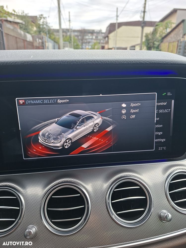 Mercedes-Benz E 220 d 4MATIC Aut. - 35