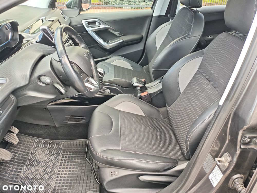 Peugeot 2008 BlueHDi FAP 120 STOP & START Allure - 19