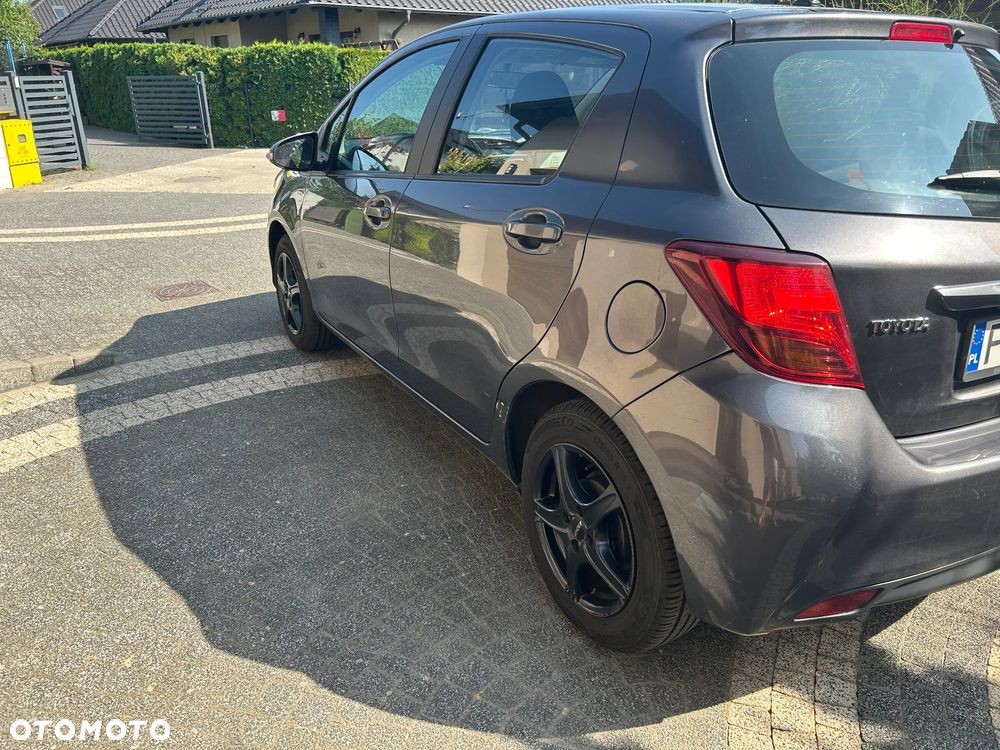Toyota Yaris 1.33 Active EU6 - 3