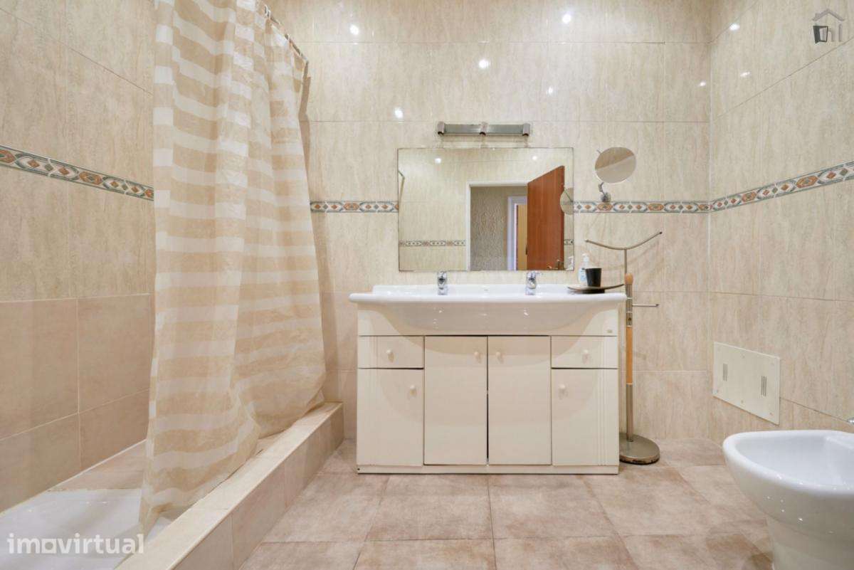 Quarto - localizado em Avenida da Liberdade Lisbon - Grande imagem: 4/24