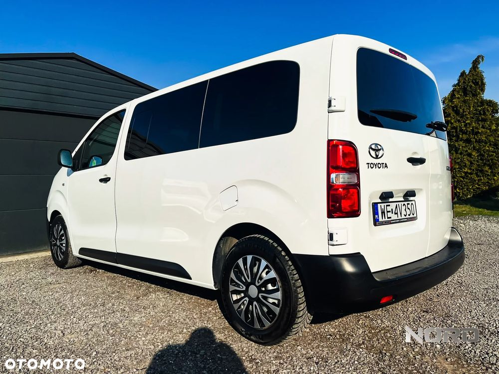 Toyota ProAce Kombi D-4D Medium 2,8t - 8