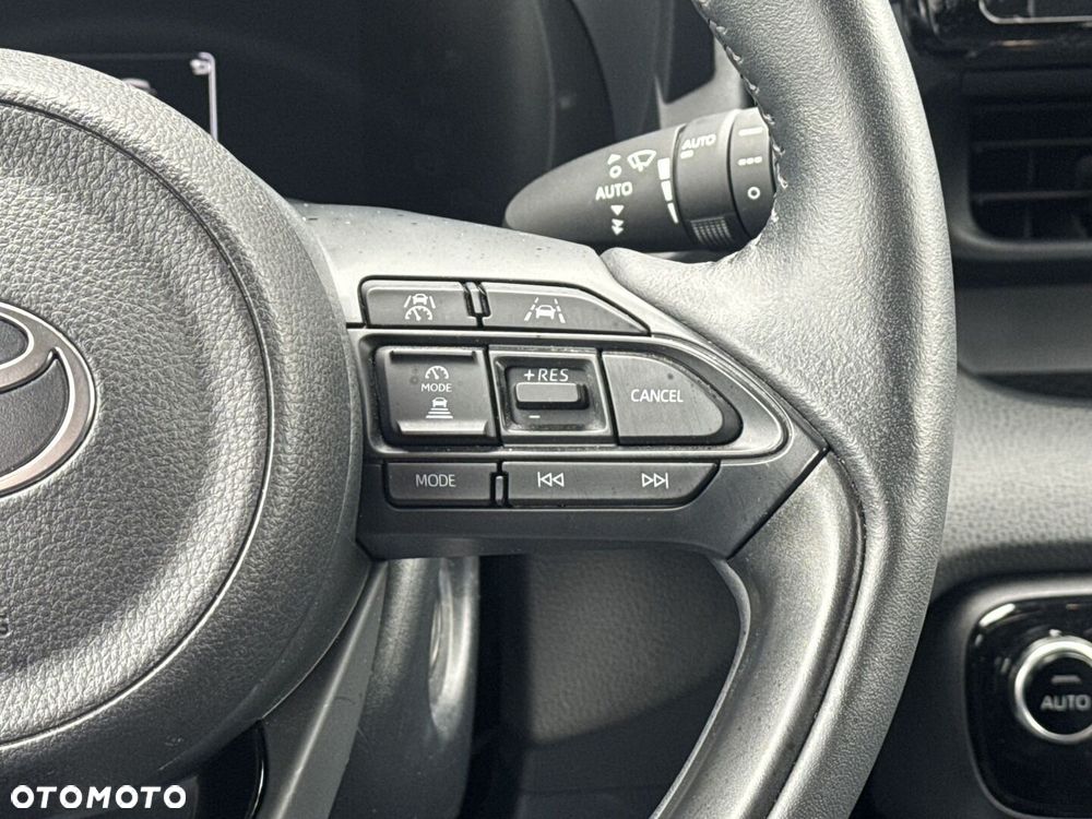 Toyota Yaris Hybrid 1.5 Style - 24