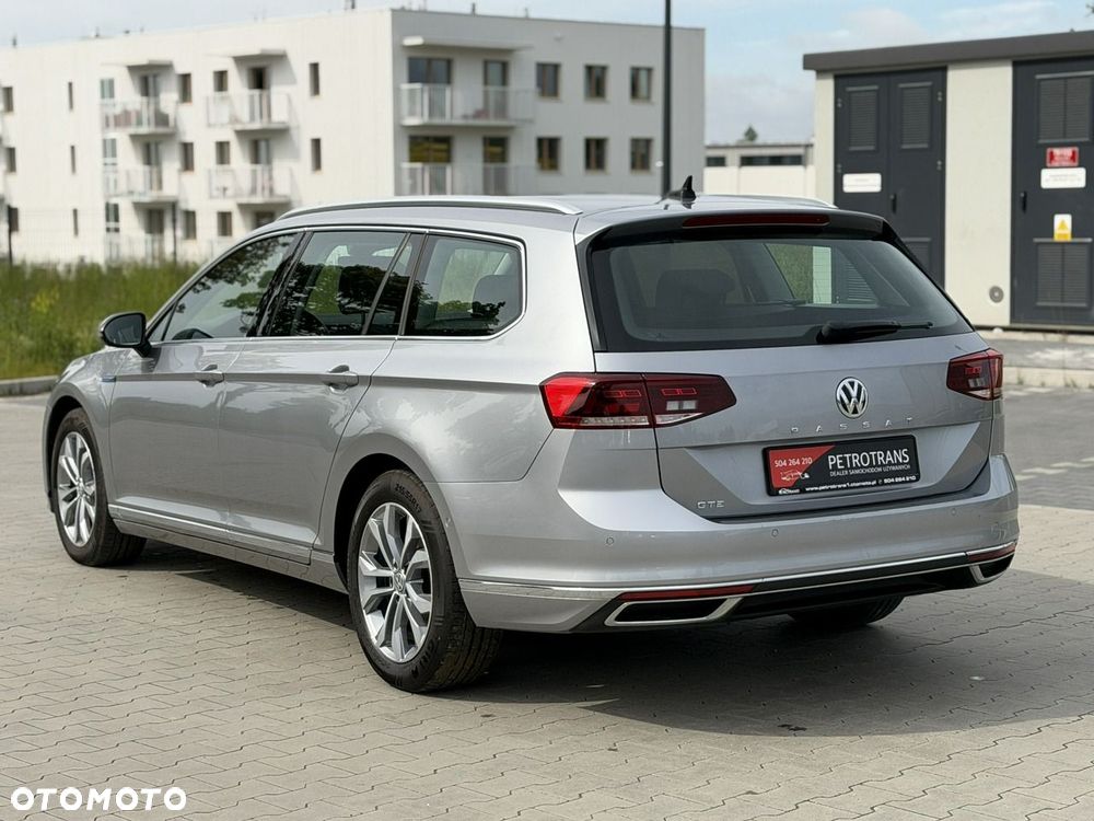 Volkswagen Passat - 9