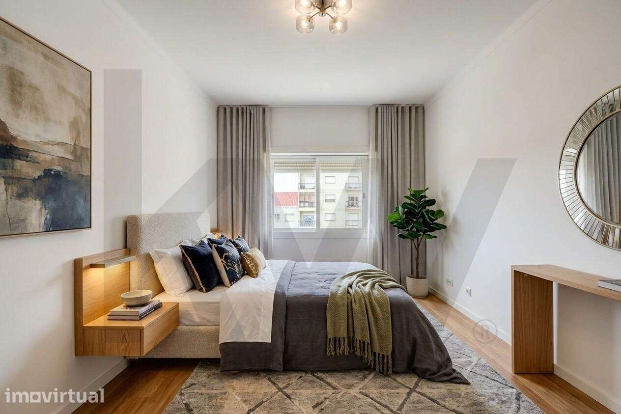Apartamento T4 totalmente remodelado  localizado no prestigiado Bairro - Grande imagem: 3/49