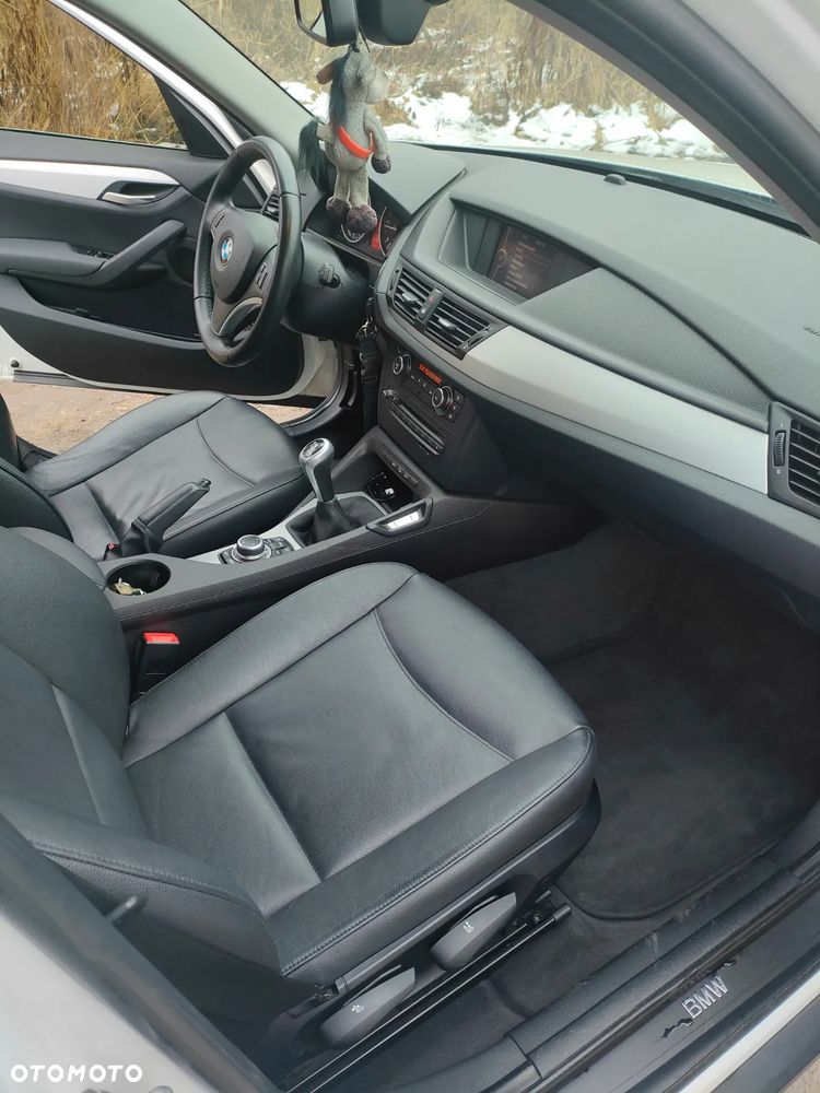 BMW X1 xDrive18d xLine - 8