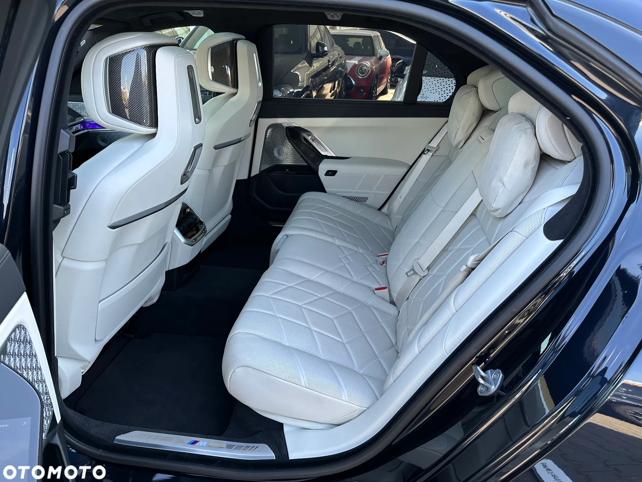 BMW i7 105.7kWh M70 xDrive - 7