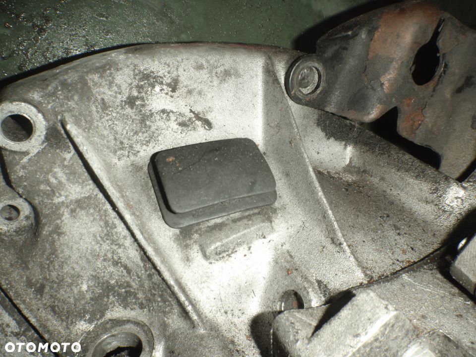 obudowa korpus dzwon skrzynia biegów seicento punto panda grande evo 500 punto fiorino seicento uno cinqecento 900 1.1 - 9