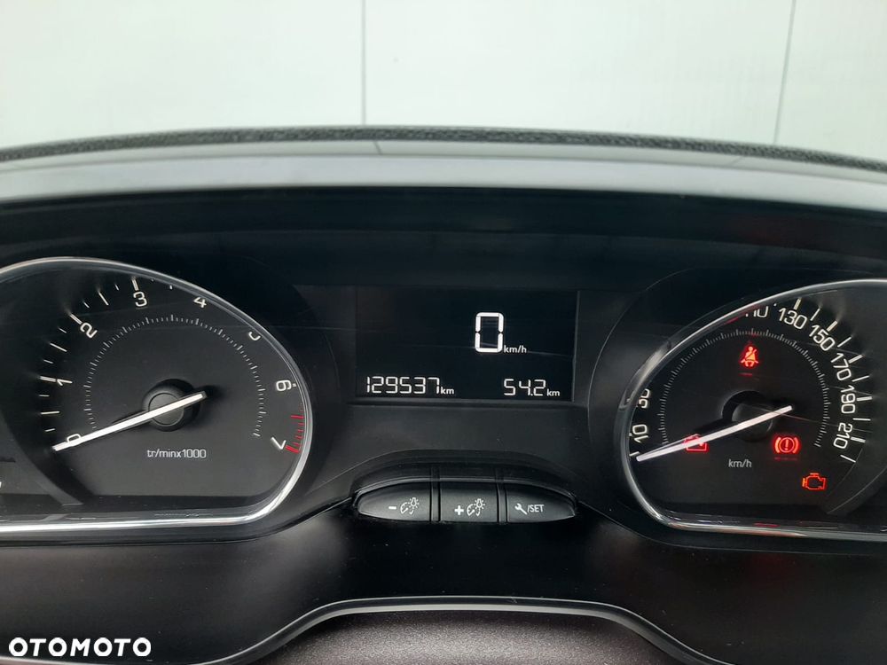 Peugeot 2008 PureTech 82 Access - 29