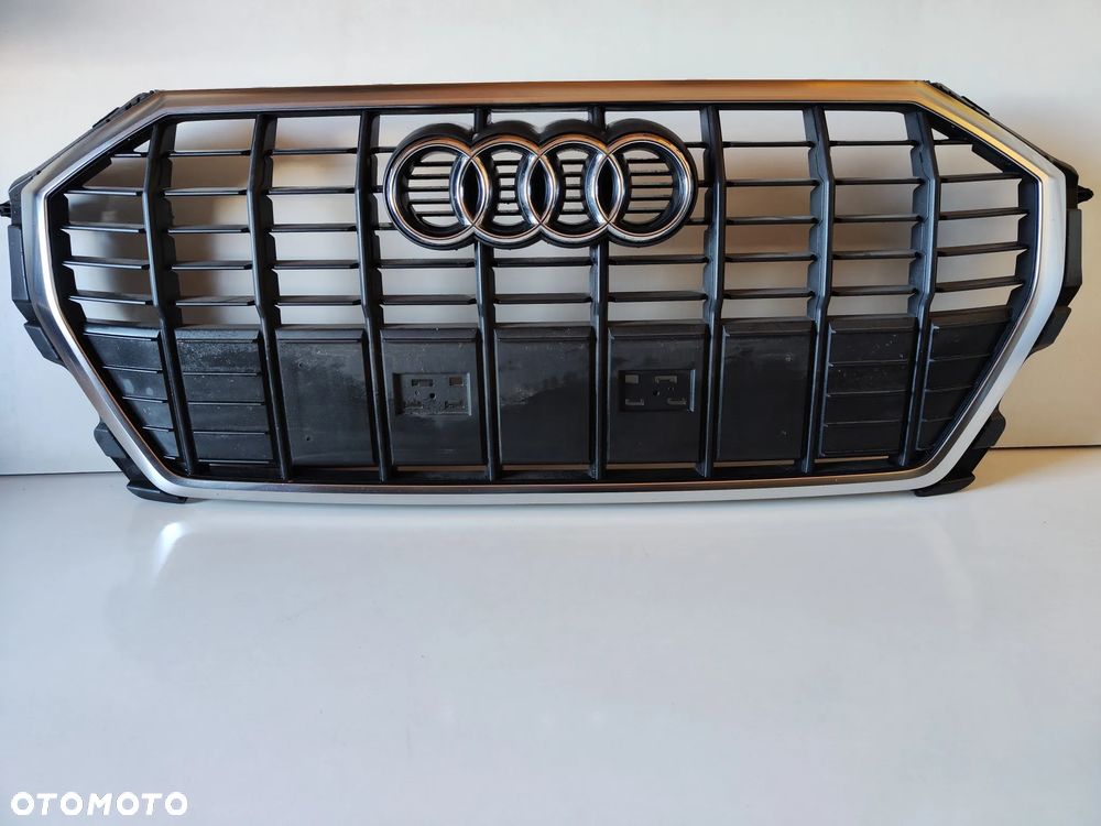 Atrapa Grill Audi Q3 83A583651A - 2
