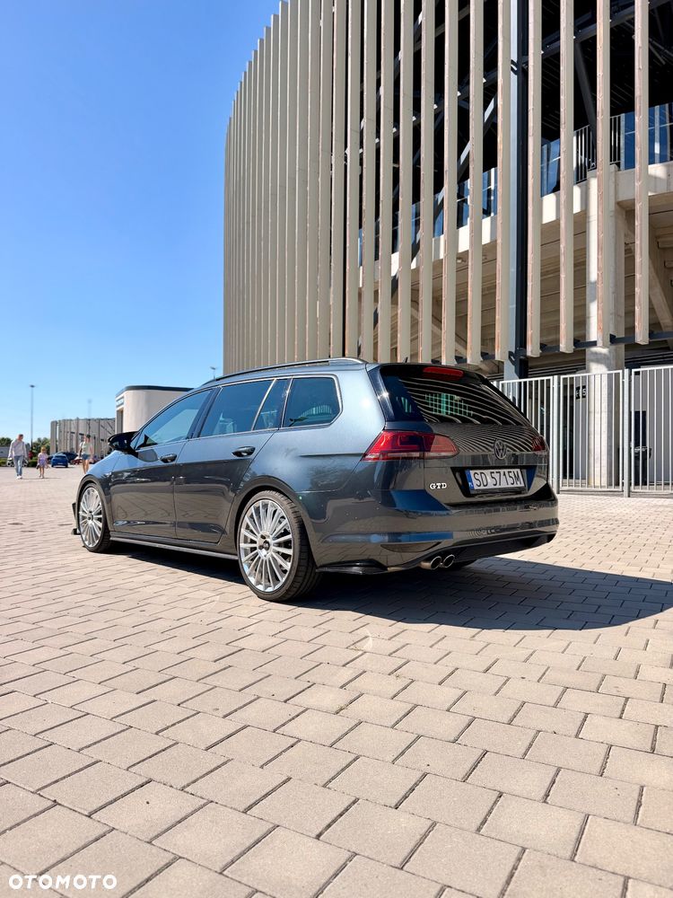 Volkswagen Golf 2.0 TDI BMT GTD DSG - 6