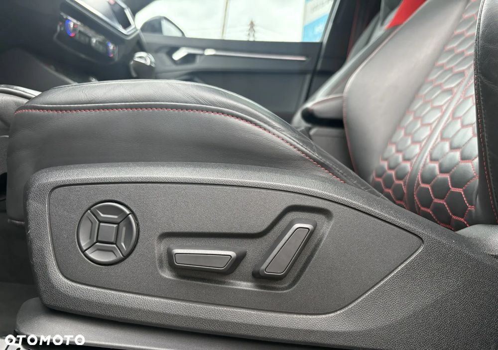 Audi RS Q3 2.5 TFSI quattro S tronic - 12