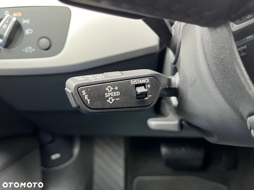 Audi A4 Avant 35 TFSI S tronic - 23