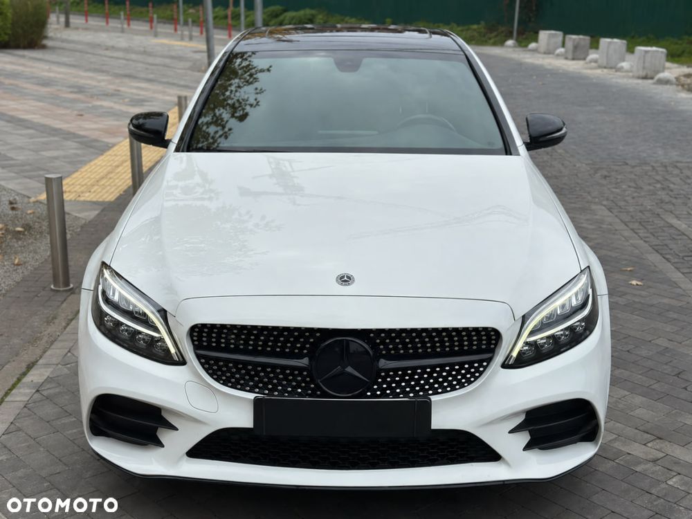 Mercedes-Benz Klasa C 200 4Matic 9G-TRONIC AMG Line - 3