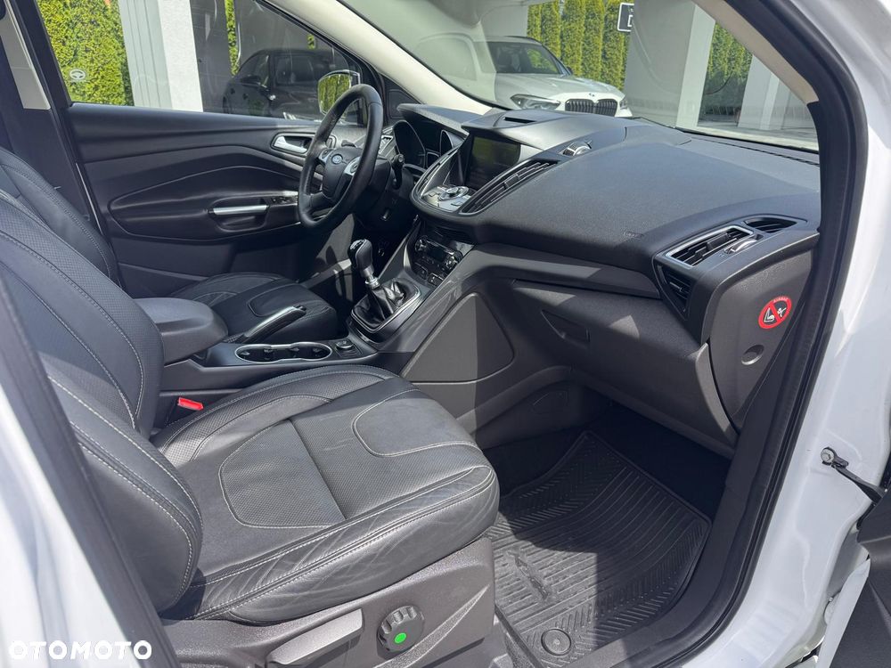 Ford Kuga - 17