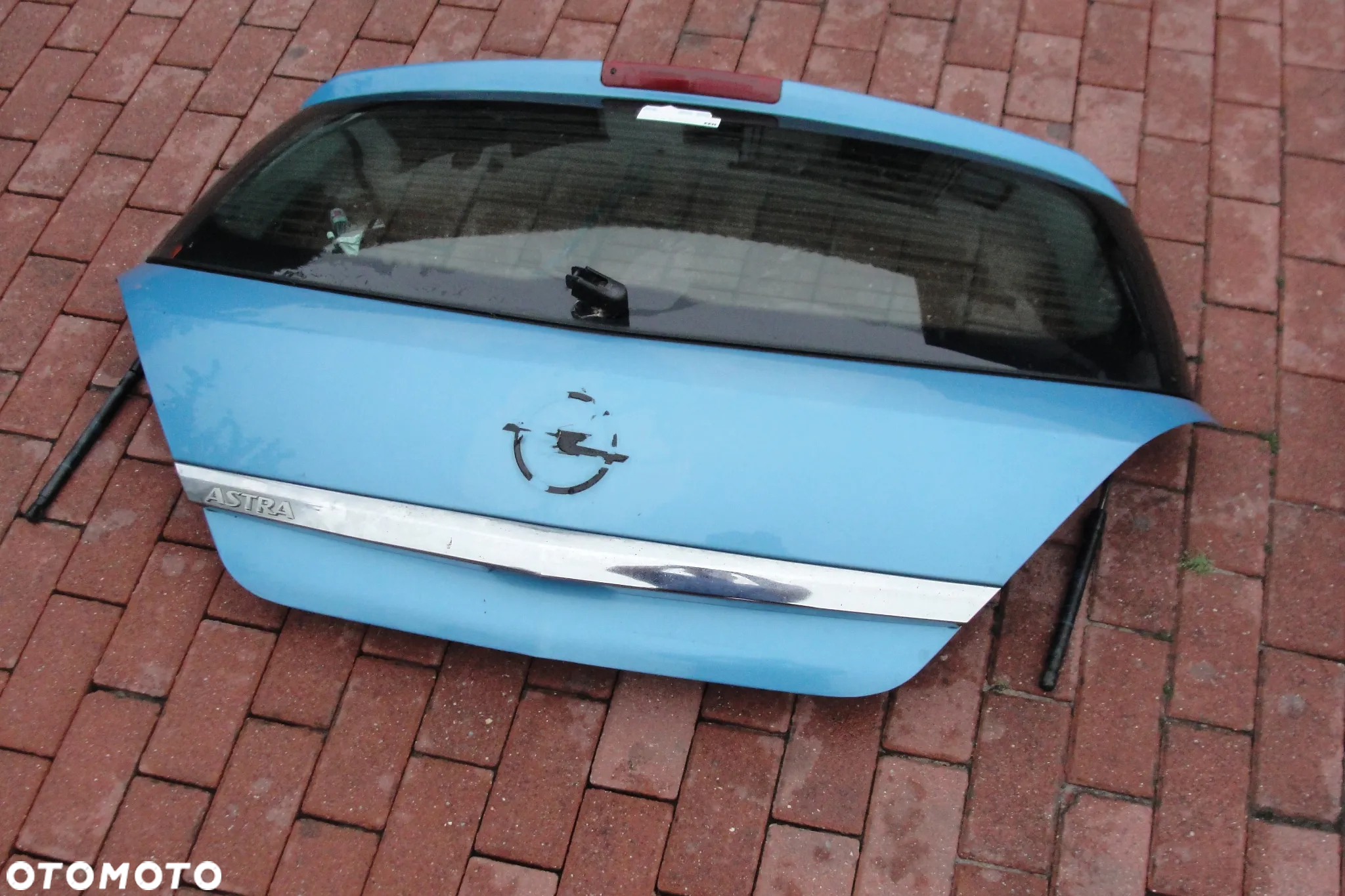 KLAPA TYŁ BAGAŻNIKA OPEL ASTRA H  HB 5 DRZWI - 6