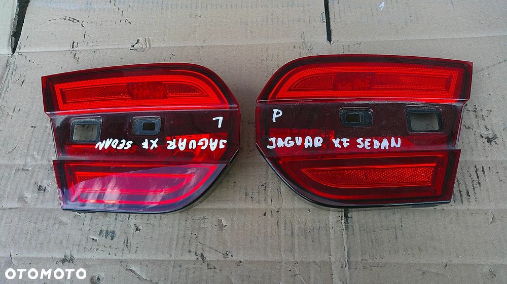 JAGUAR XF250 LIFT LAMPA TYLNA  PRAWA KLAPY - 2
