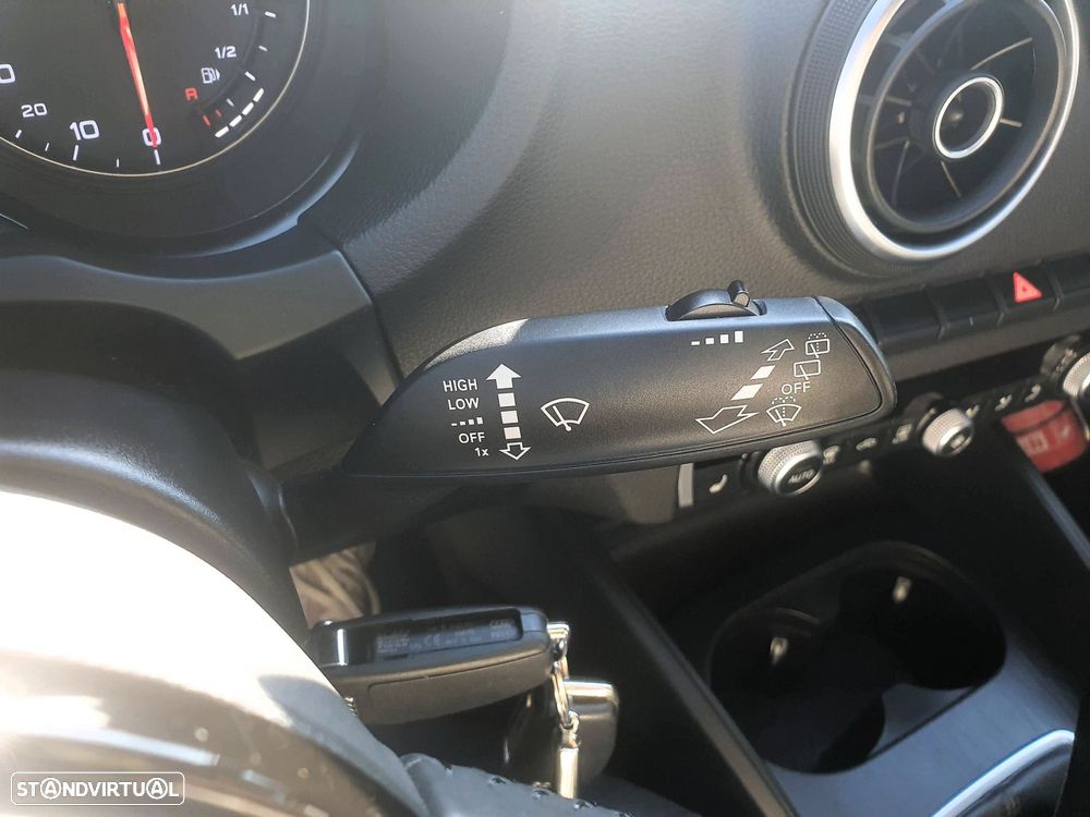 Audi A3 Sportback 1.6 TDI S-line - 25