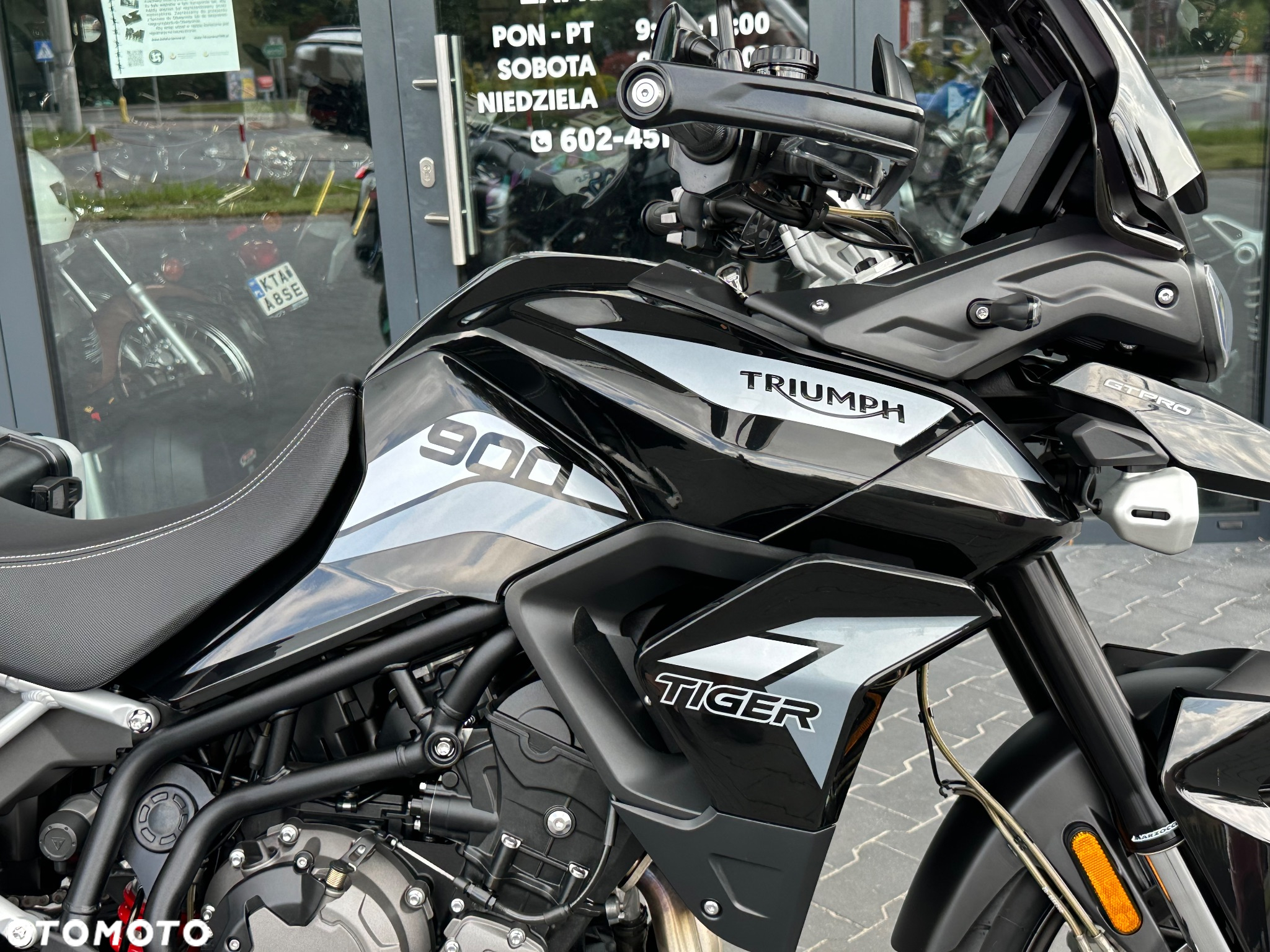 Triumph Tiger - 12