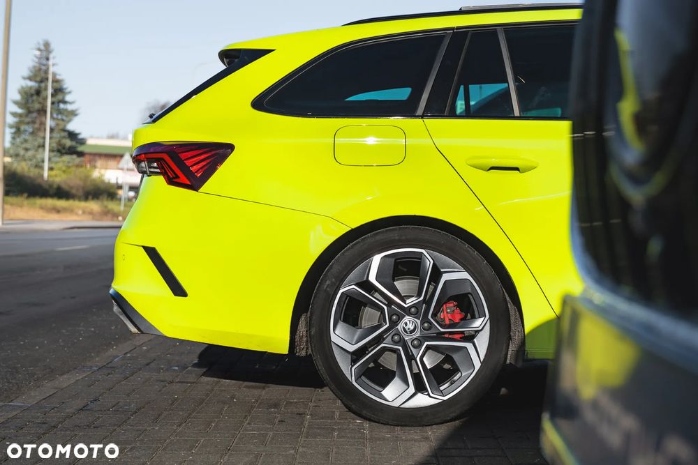 Skoda Octavia 2.0 TSI RS DSG - 15