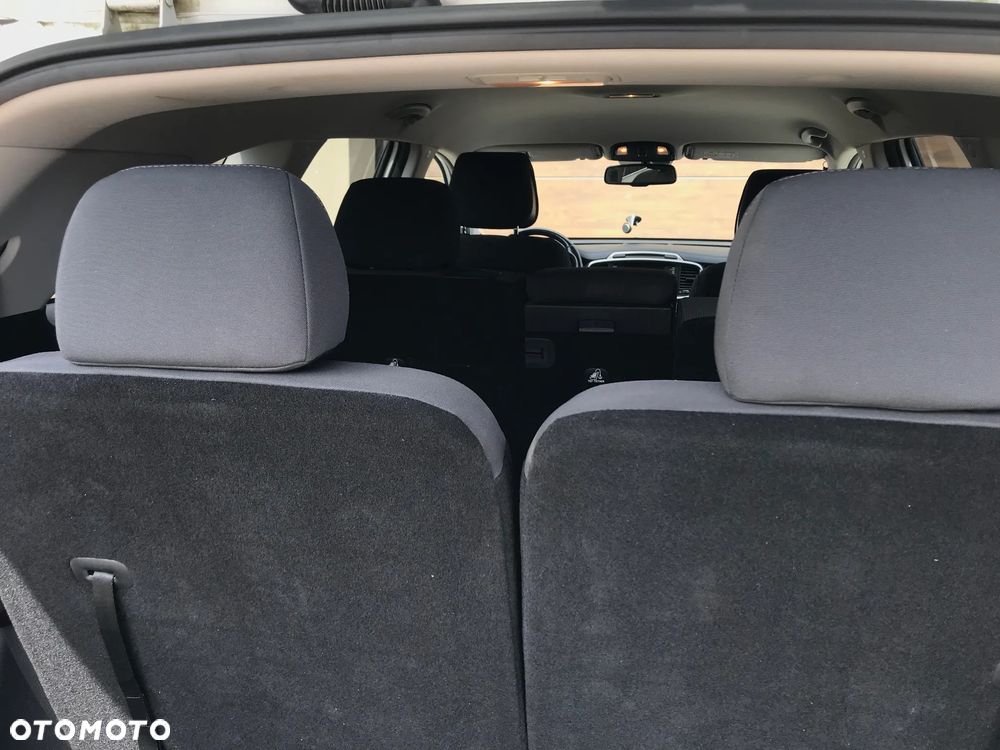 Kia Sorento 2.0 CRDI M - 12