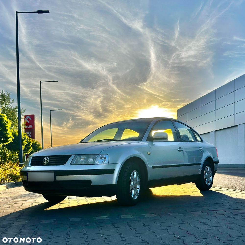 Volkswagen Passat 1.6 - 1