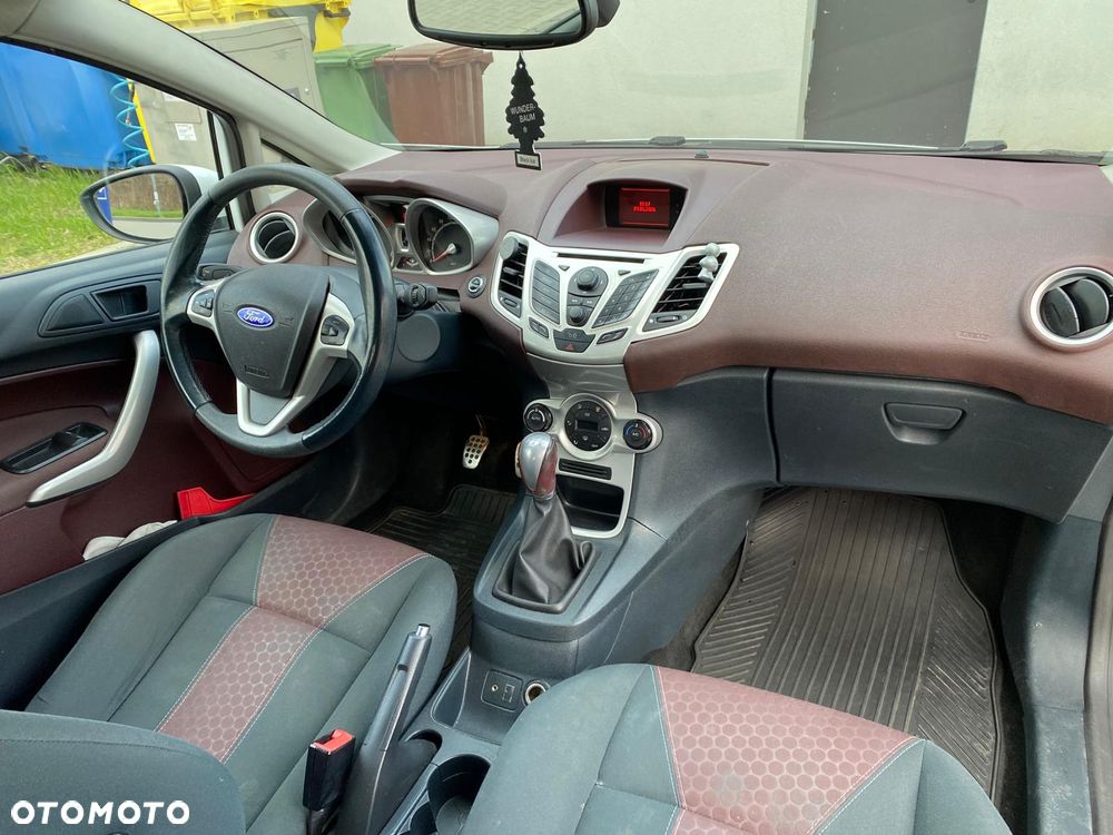 Ford Fiesta 1.6 TDCI Style - 8