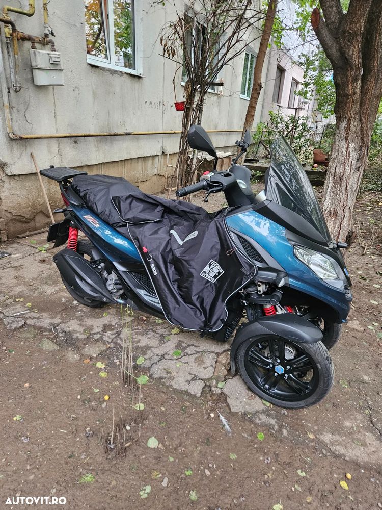 Piaggio MP3 300 Sport - 1