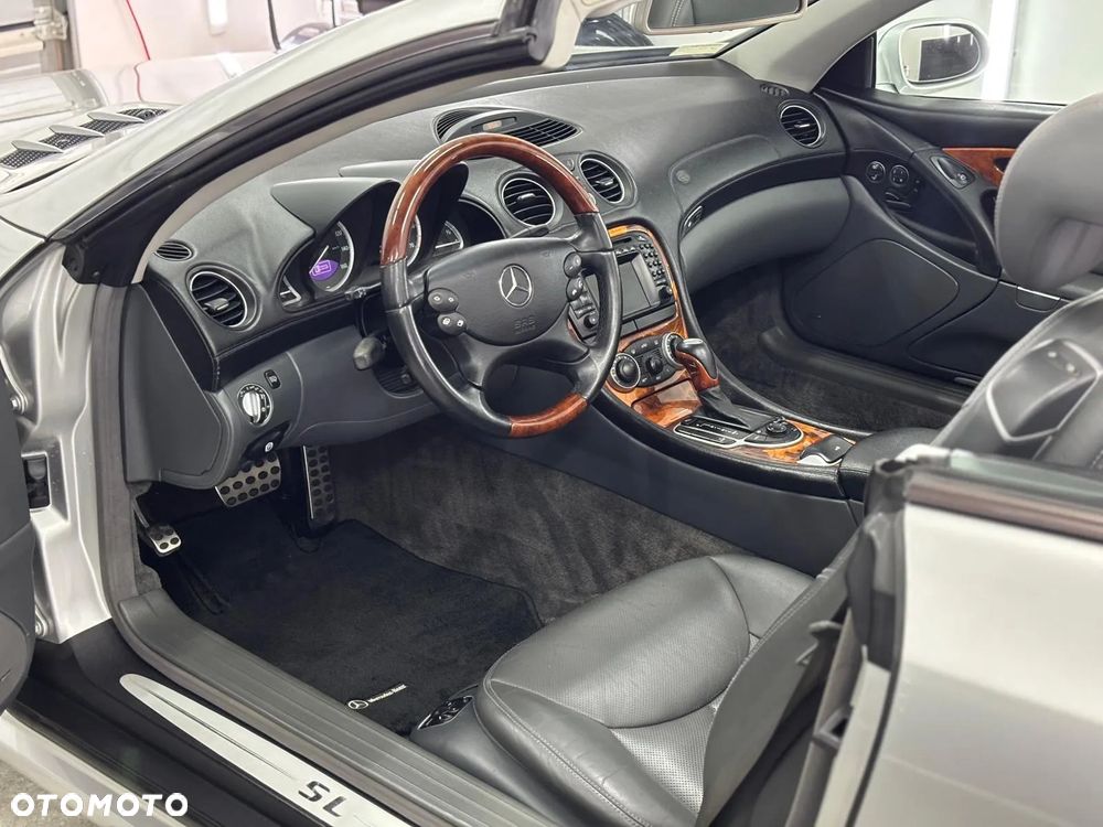 Mercedes-Benz SL - 26