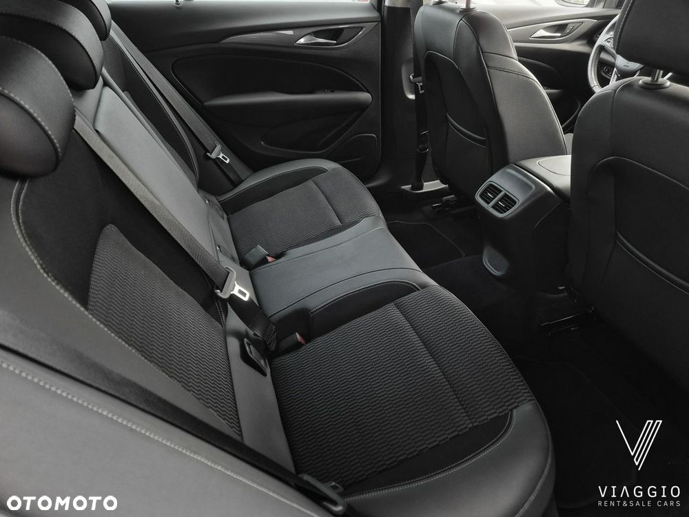 Opel Insignia - 19