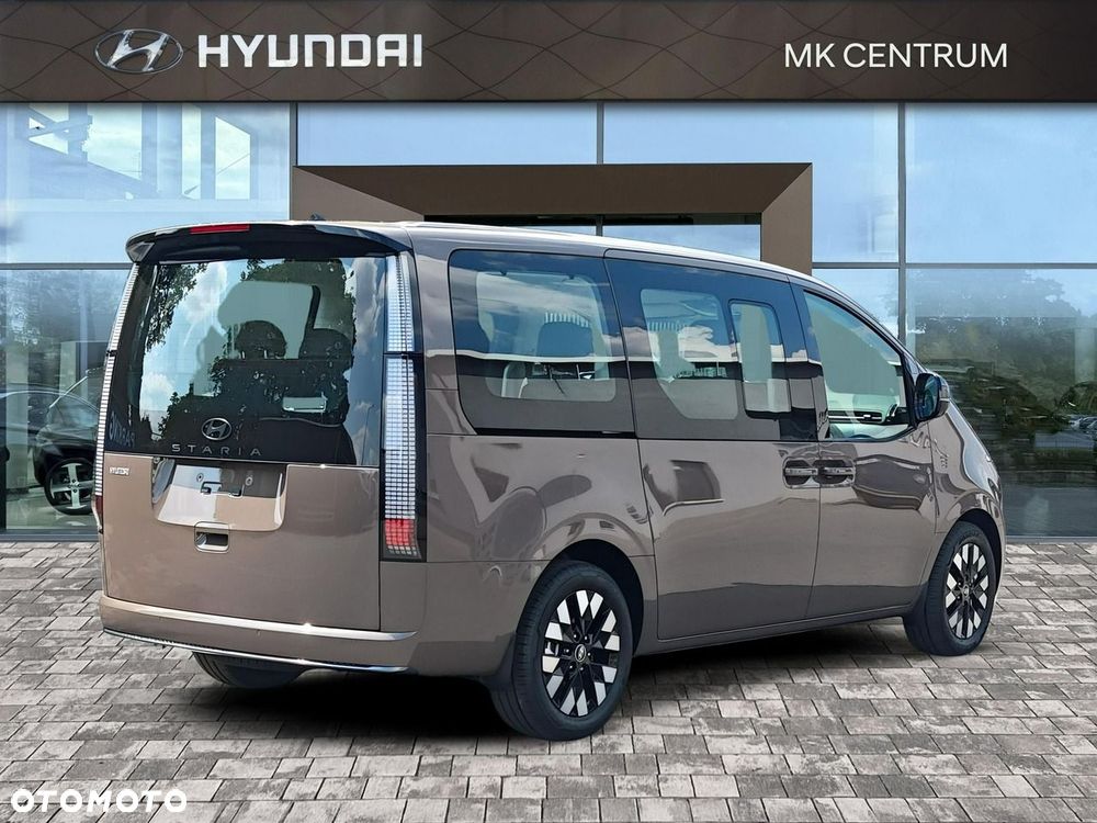 Hyundai Staria - 5