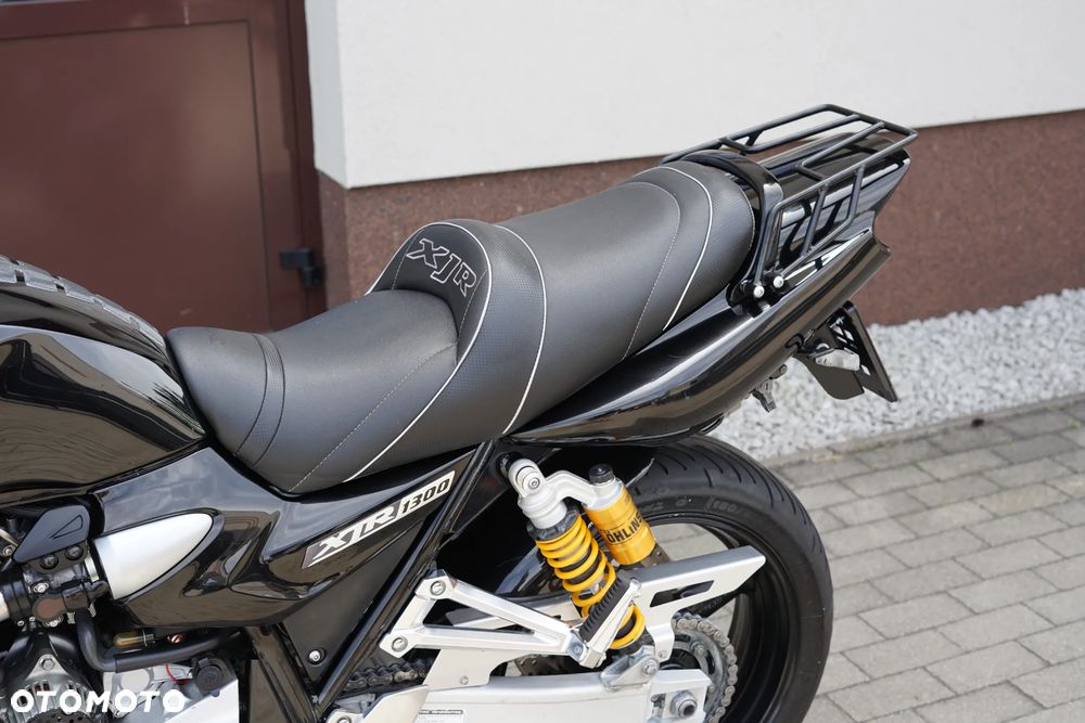 Yamaha XJR - 24