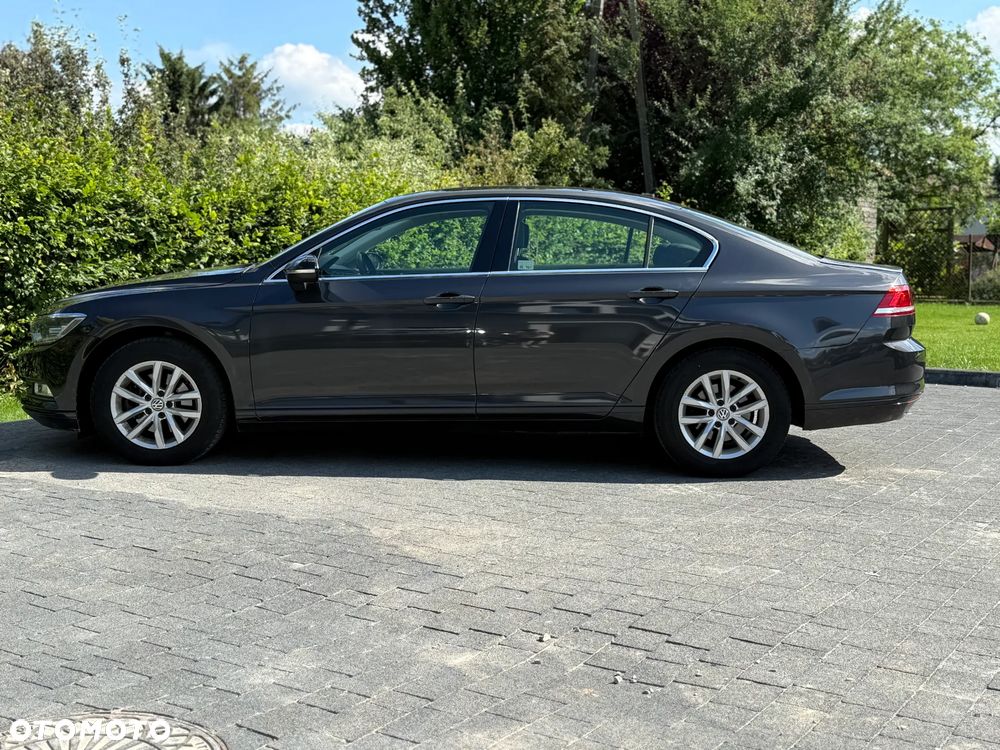 Volkswagen Passat 2.0 TDI SCR Comfortline DSG - 2